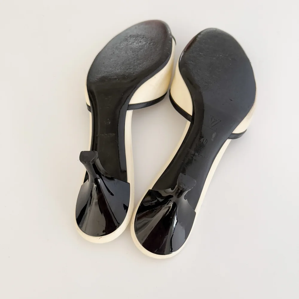 Louis Vuitton S/S 2003 by Marc Jacobs Ivory & Black Bow